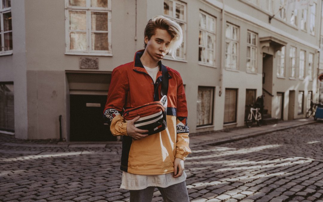 TOMMY HILFIGERIN KANSSA KÖPIKSESSÄ