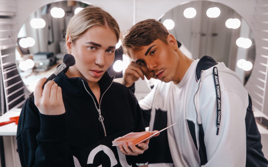 EKSÄ EDUSKUNNASSA JA SIITINPÖLYÄ / OLOHUONE-PODCAST