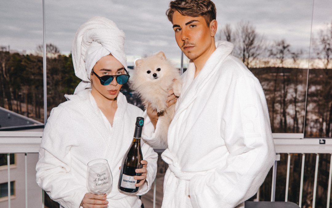 ALASTON BLOGGAAJA JA DIIVA PASKAJAKKARA / OLOHUONE-PODCAST