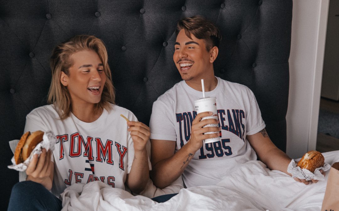 KIUSALLINEN PARISUHDE Q&A – WITH A THROWBACK TWIST / OLOHUONE-PODCAST