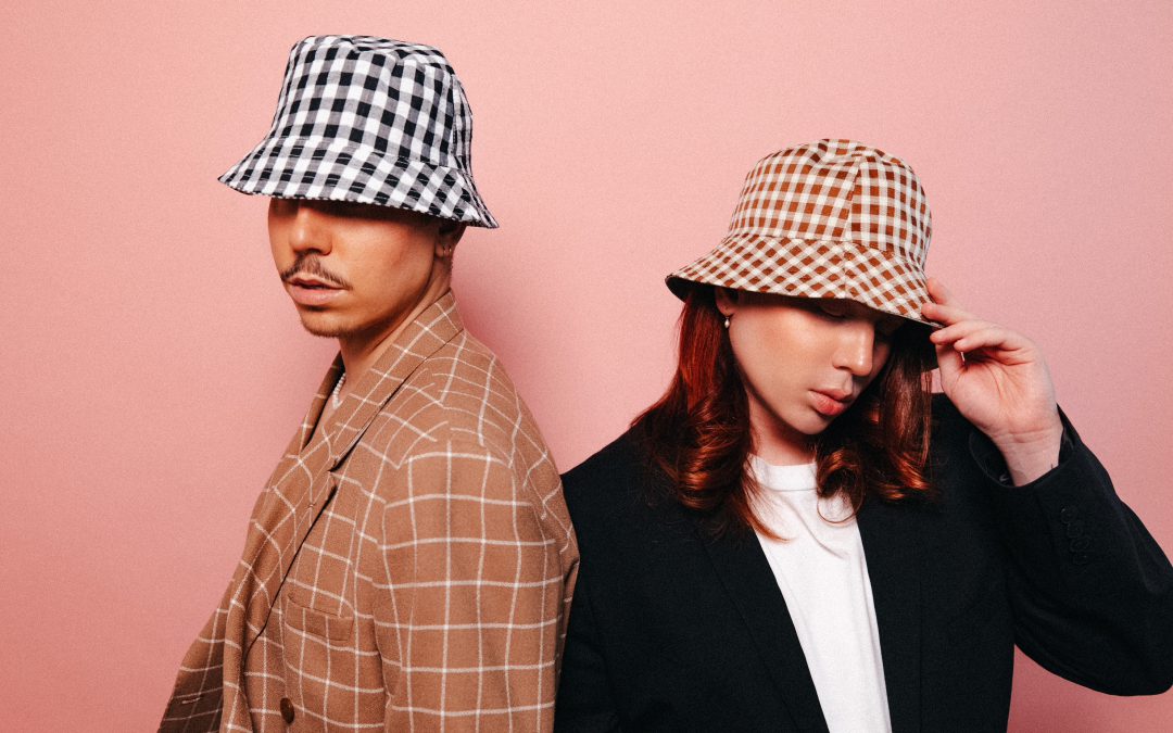 POIS TIELTÄ RISUT JA MÄNNYNKÄVYT / OLOHUONE-PODCAST